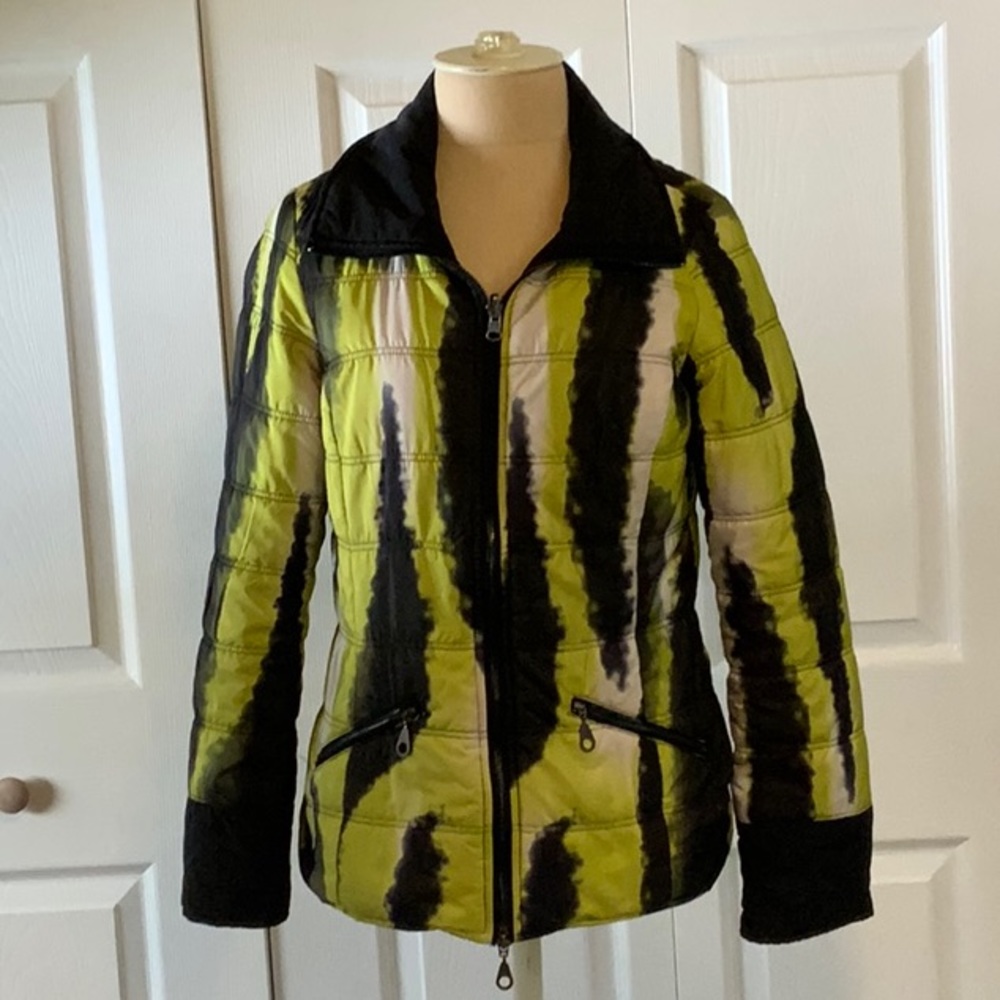 Spanner Zip Up Short Camo Jacket- XS- Creens and Blacks- Reversible Black